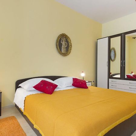 Apartments Vince Primosten Ngoại thất bức ảnh